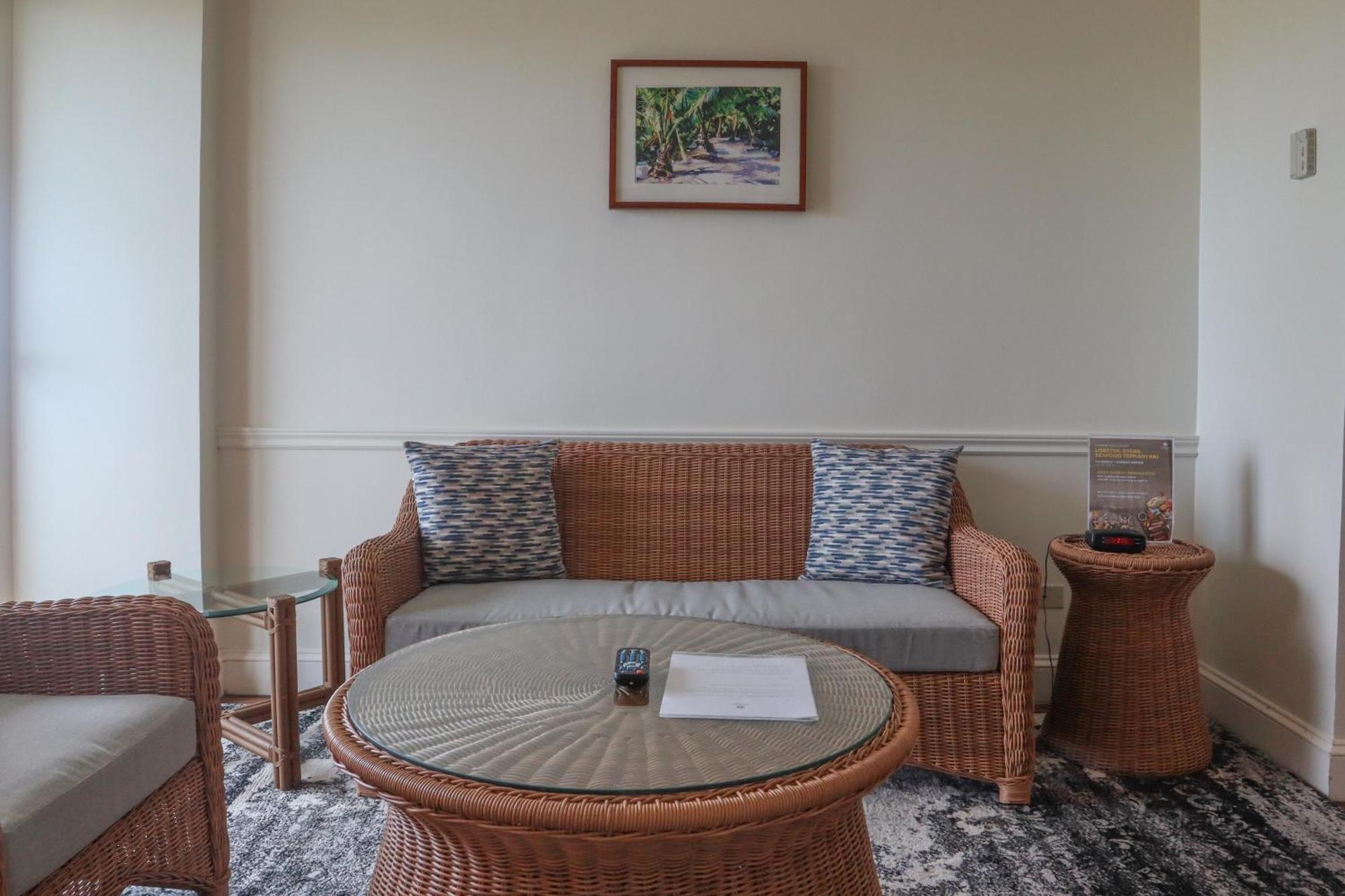 Lotte Hotel Guam Tumon Exterior photo